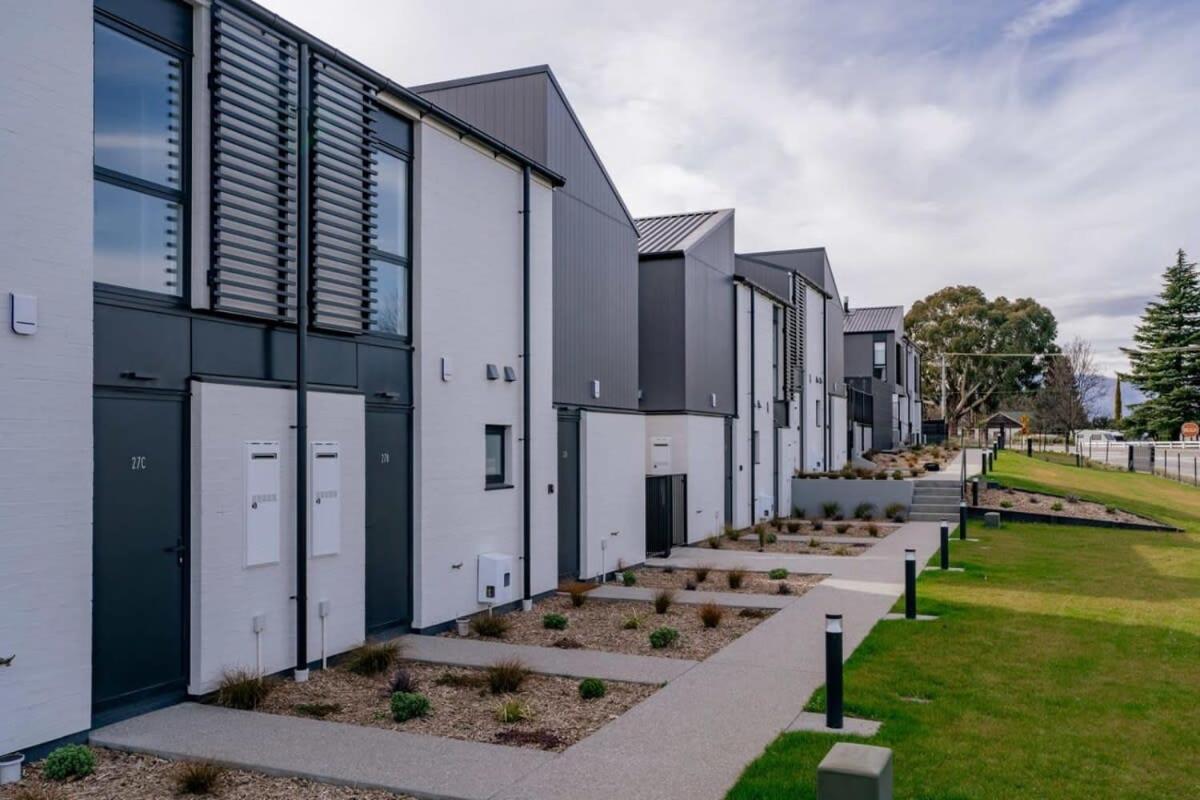 Alps And Lake Retreat Wanaka Albert Town Экстерьер фото
